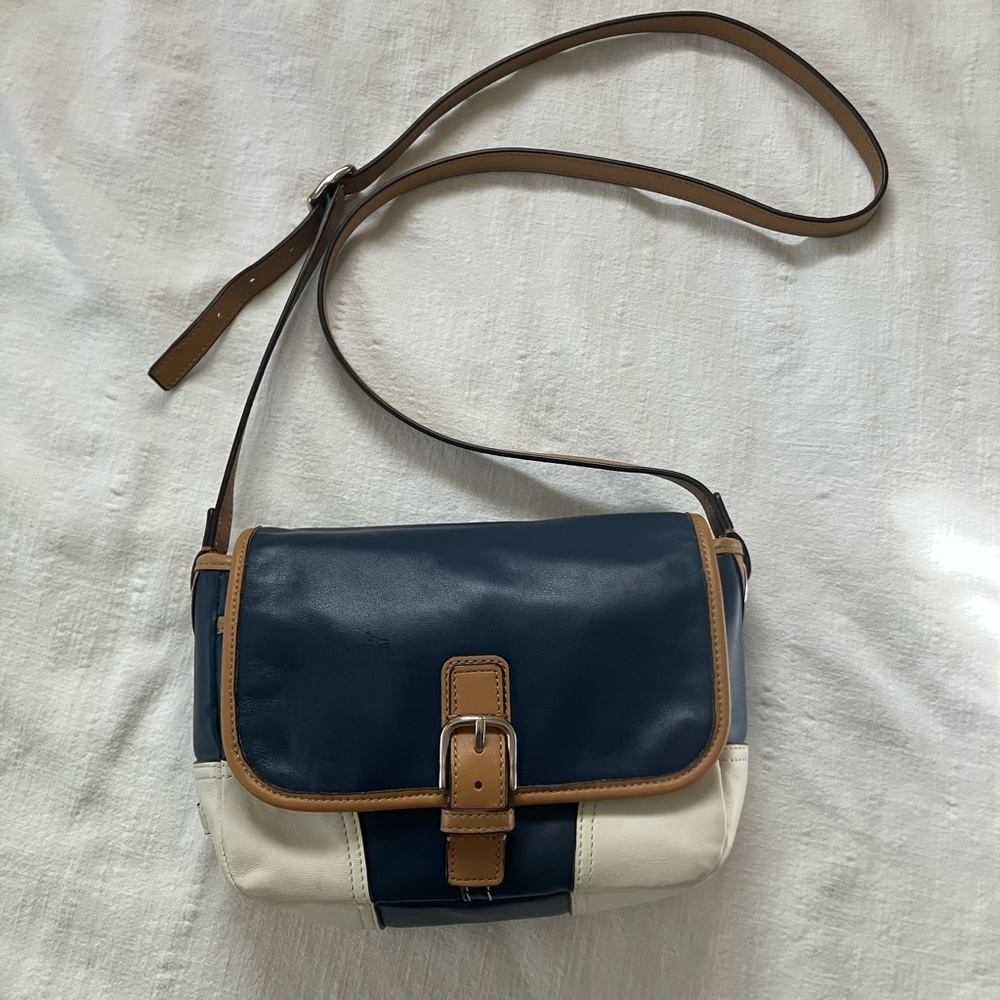 Coach Hadley Leather Field bag